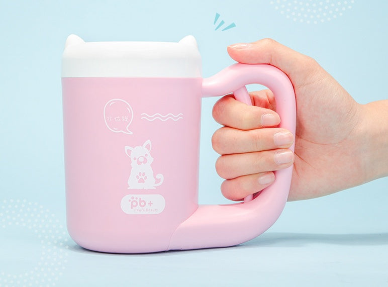 Taza para limpiar las patas de las mascotas