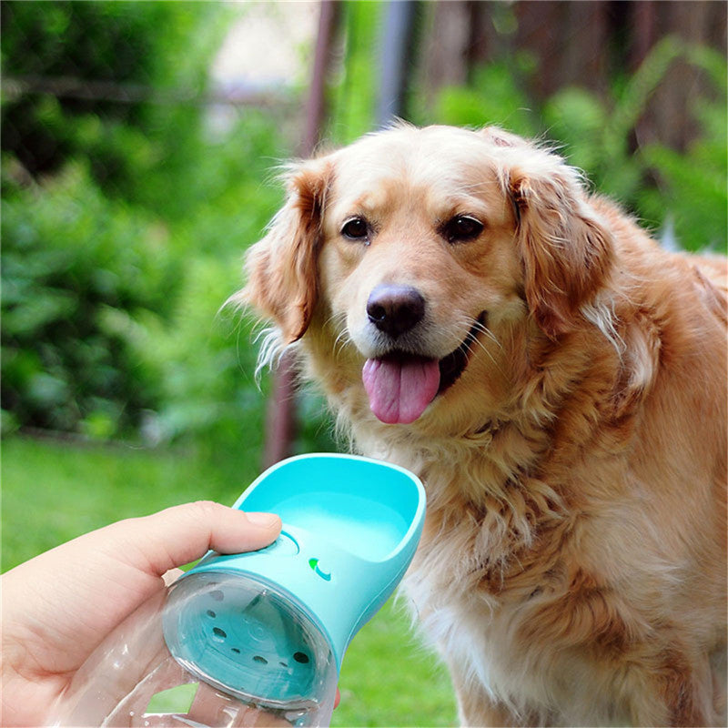 Botella de agua portátil para mascotas al aire libre